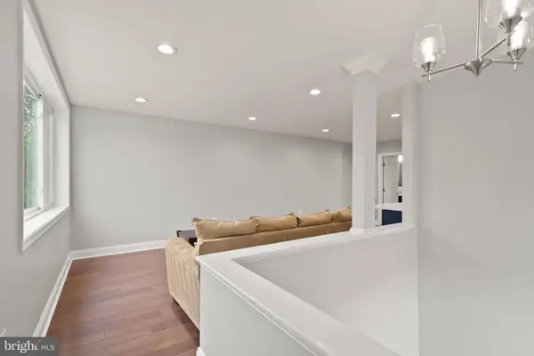 219 WEBSTER ST NE, Washington, DC 20011