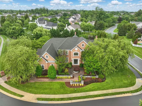 43582 Old Kinderhook Dr, Ashburn, VA 20147-4175