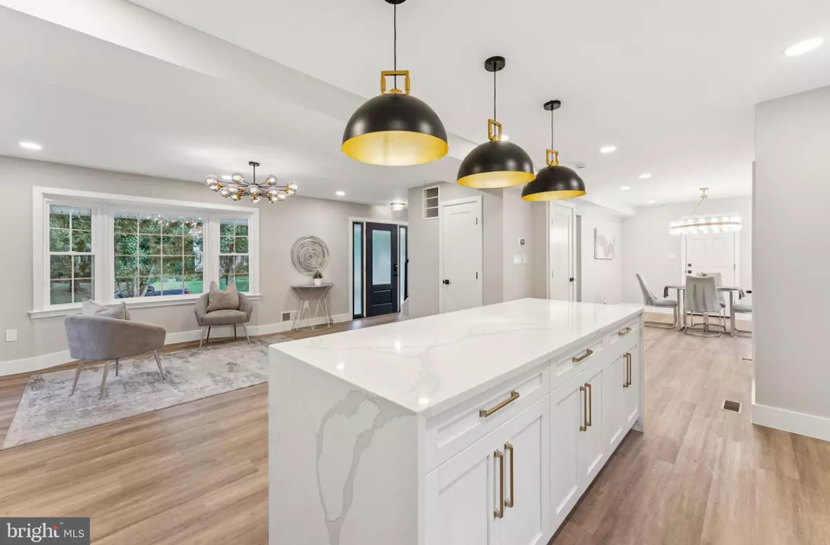 Alexandria, VA 22308-2722,2308 Creek Dr