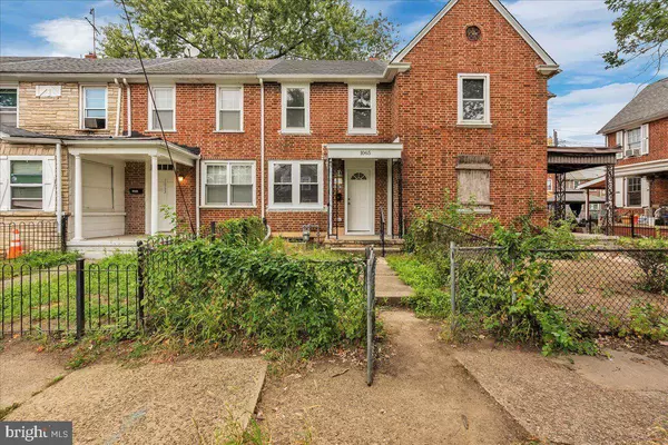 1065 IRONSIDE RD, Camden, NJ 08104