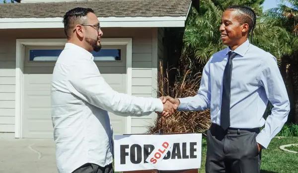 feature image of Sell Before You Buy? Navigating the Home Transition in Greater Houston