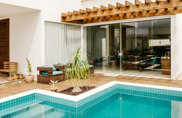 feature image of Buying a House with a Pool in Bay Area Houston: What You Need to Know