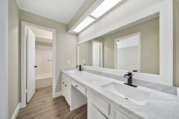 148 Daffodil ST, Lake Jackson, TX 77566