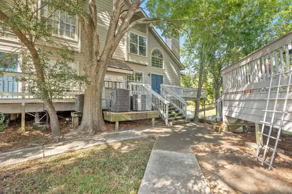 111 Dunbar Estates #501, Friendswood, TX 77546