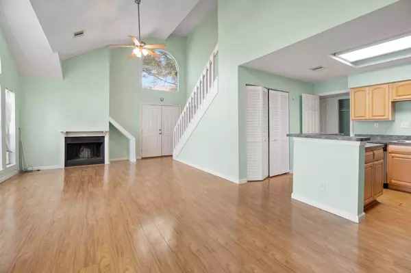 111 Dunbar Estates #501, Friendswood, TX 77546