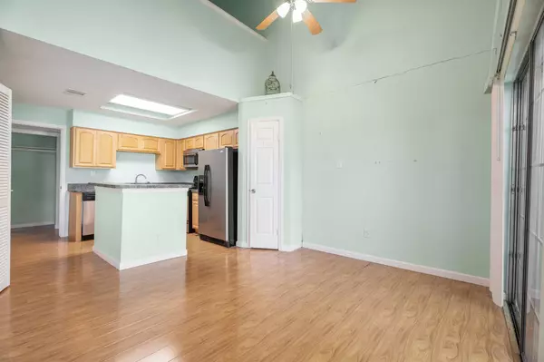 111 Dunbar Estates #501, Friendswood, TX 77546