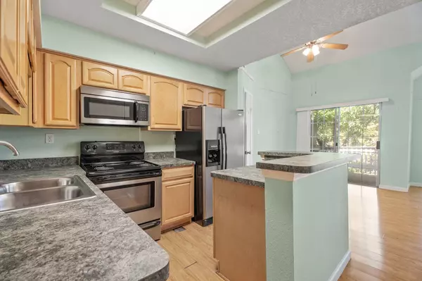 111 Dunbar Estates #501, Friendswood, TX 77546