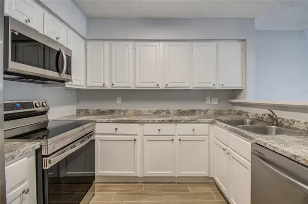 810 Dunson Glen DR #404, North Houston, TX 77090