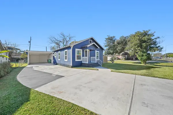 8302 Tavenor LN, Houston, TX 77075