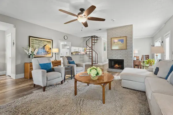 2717 Hot Springs DR, Pearland, TX 77584