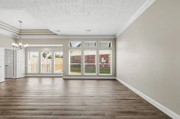 4151 S Nolan DR, Pearland, TX 77584