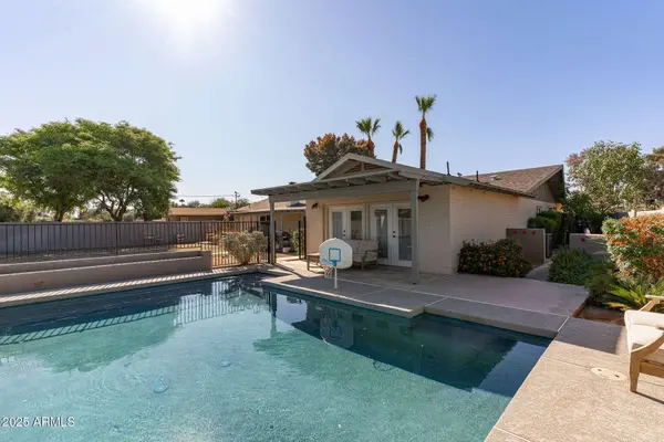 332 E GENEVA Drive, Tempe, AZ 85282