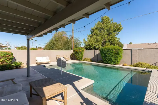 332 E GENEVA Drive, Tempe, AZ 85282
