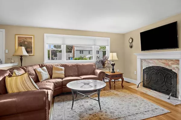 61 Hillsboro St, Quincy, MA 02169