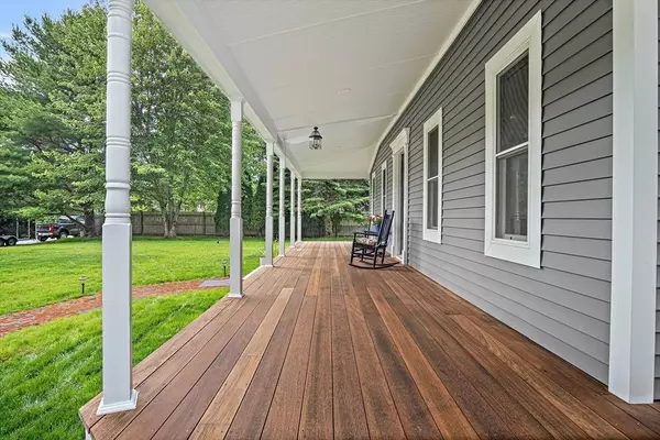 16 Matthews Trl, Plymouth, MA 02360