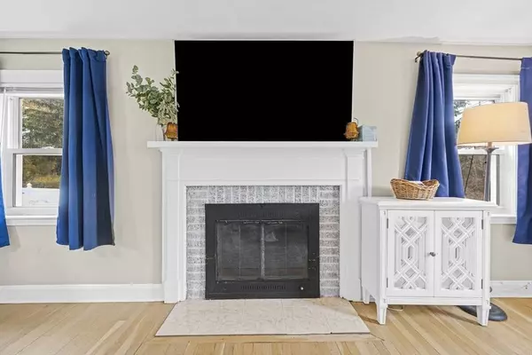 1210 Washington St, Abington, MA 02351