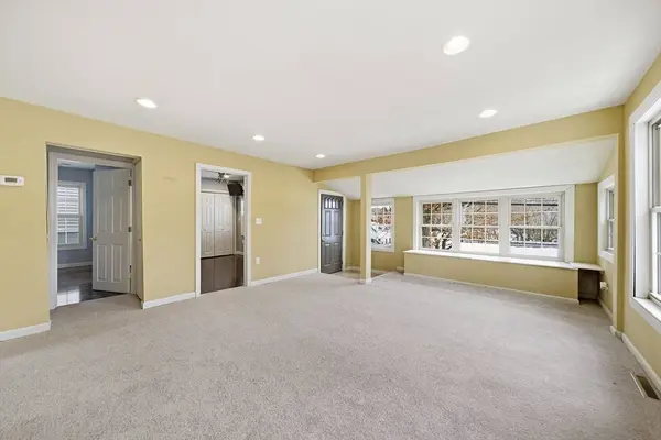 70 Colonial Rd, Weymouth, MA 02191