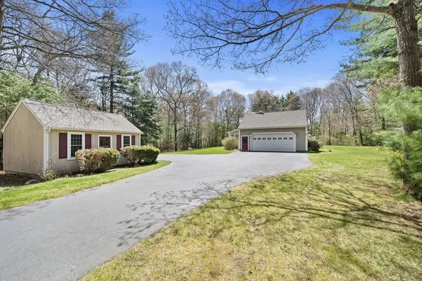 1 Katies Way, Lakeville, MA 02347
