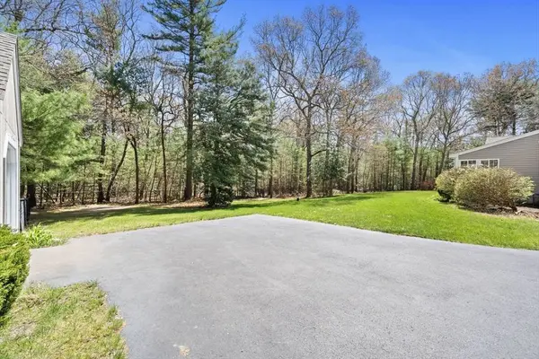 1 Katies Way, Lakeville, MA 02347