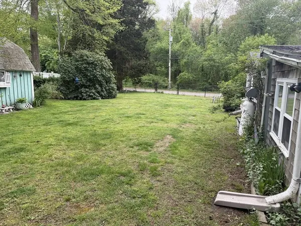 59 Howlands Ln, Kingston, MA 02364