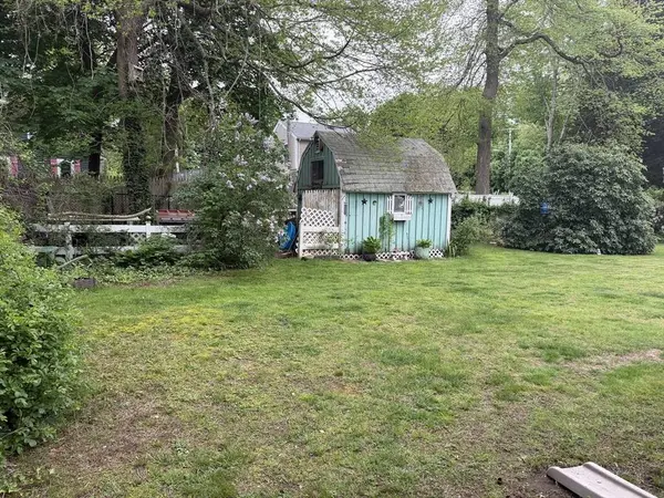 59 Howlands Ln, Kingston, MA 02364