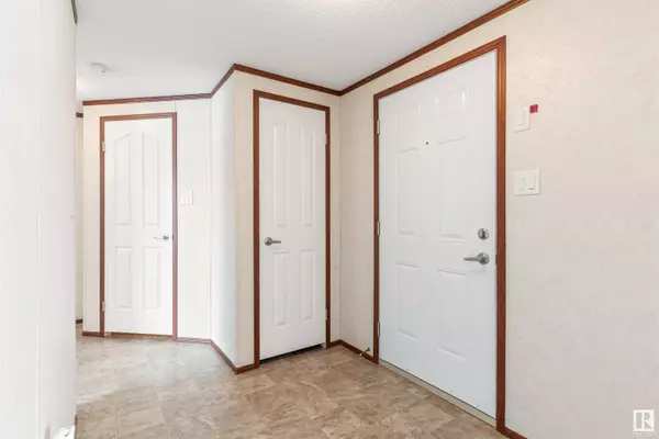 5131 50 AV, Warspite, AB T0A 3N0