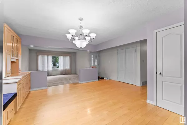 9121 94 AV, Fort Saskatchewan, AB T8L 1B8