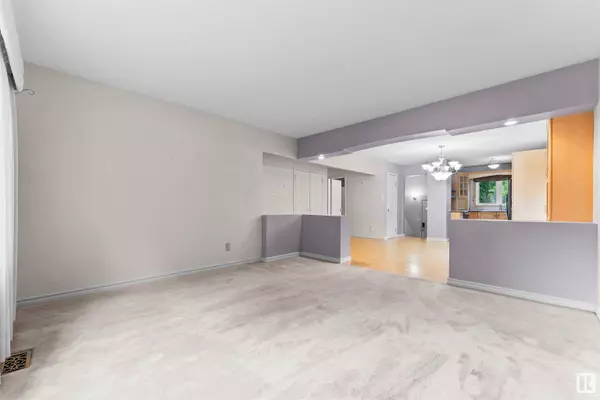 9121 94 AV, Fort Saskatchewan, AB T8L 1B8