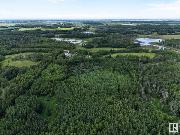 20339 TWP ROAD 550, Rural Strathcona County, AB T8L 4B6