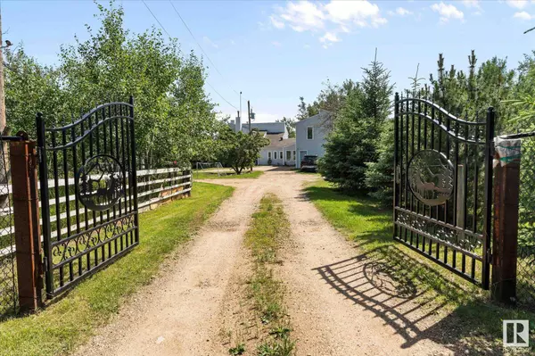 20339 TWP ROAD 550, Rural Strathcona County, AB T8L 4B6