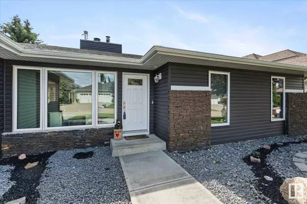 12 Arbour CL, Ardrossan, AB T8E 2A2