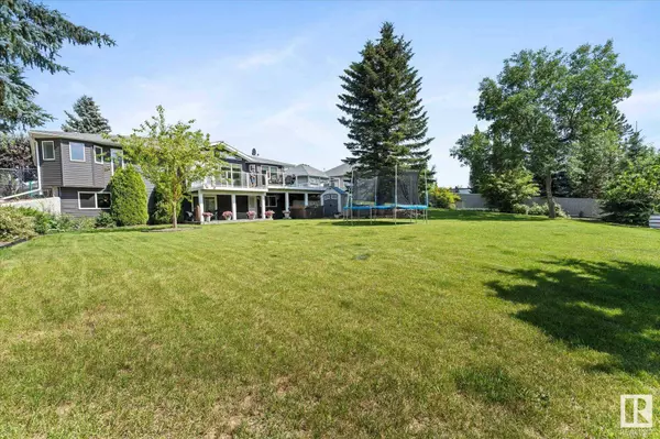 12 Arbour CL, Ardrossan, AB T8E 2A2