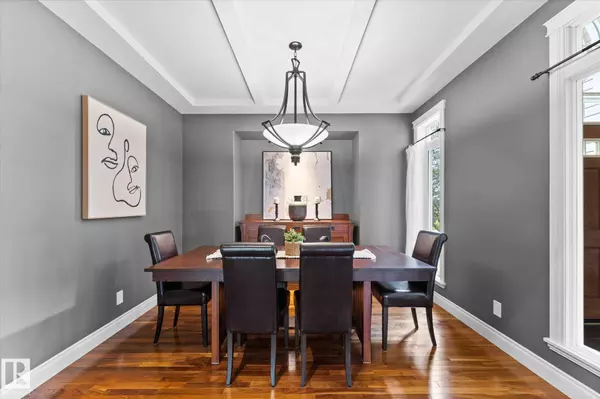 20 HAWKSTONE LD, Sherwood Park, AB T8A 6M9