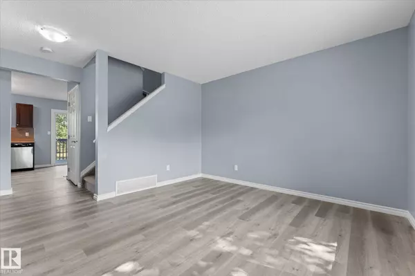 #40 1404 HERMITAGE RD NW, Edmonton, AB T5A 0P5