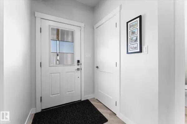 1 WILLOW LI, Fort Saskatchewan, AB T8L 0L6