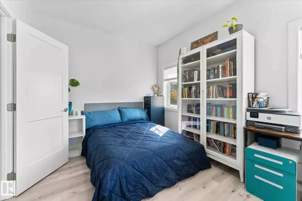 1 WILLOW LI, Fort Saskatchewan, AB T8L 0L6