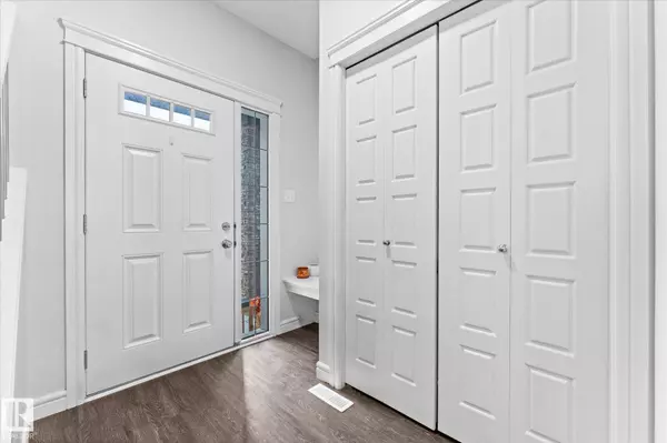 29 CHESTNUT WY, Fort Saskatchewan, AB T8L 0R4