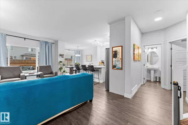 29 CHESTNUT WY, Fort Saskatchewan, AB T8L 0R4