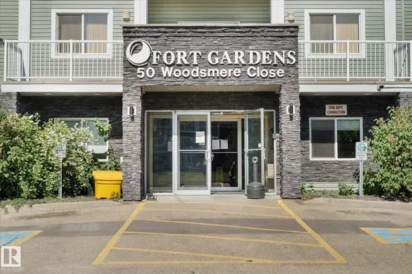 50 WOODSMERE, Fort Saskatchewan, AB T8L 4N9