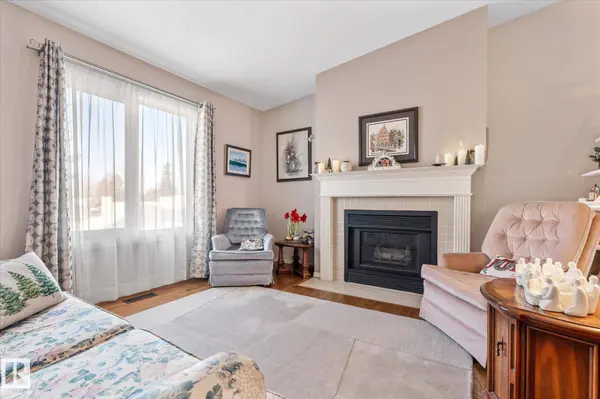 1548 54 ST NW, Edmonton, AB T6L 6H4