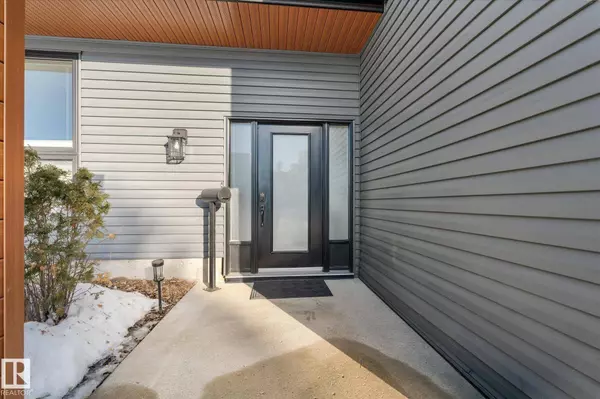 9945 82 ST, Fort Saskatchewan, AB T8L 3E6