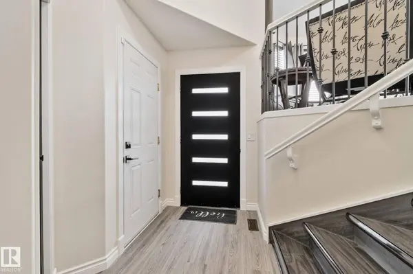 51 WESTWOOD WY, Fort Saskatchewan, AB T8L 4G4