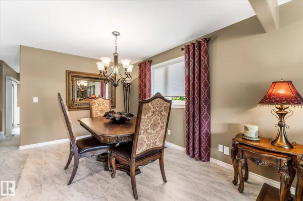 9806 84 ST, Fort Saskatchewan, AB T8L 3H2