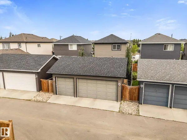 9 DILLINGHAM, Fort Saskatchewan, AB T8L 0N2
