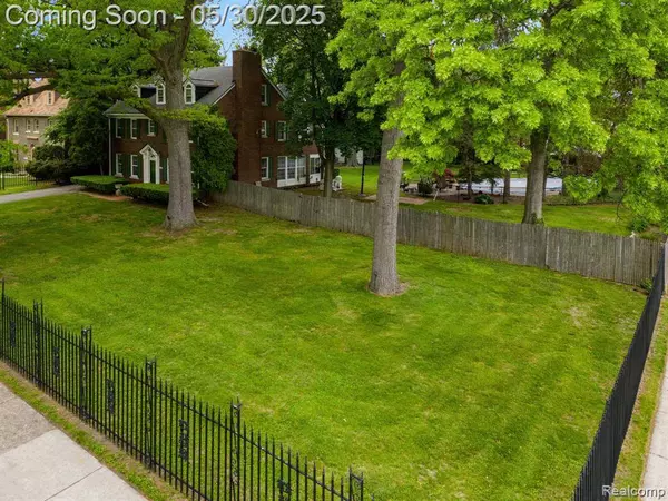 2918 Burns Street, Detroit, MI 48214