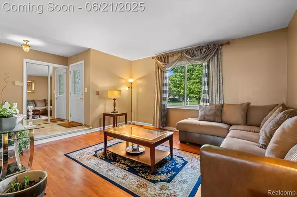 5945 Slate Drive, Troy, MI 48085