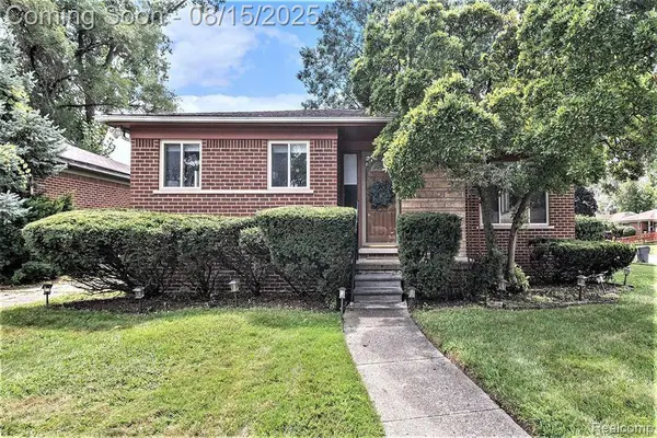 21340 KENOSHA Street, Oak Park, MI 48237