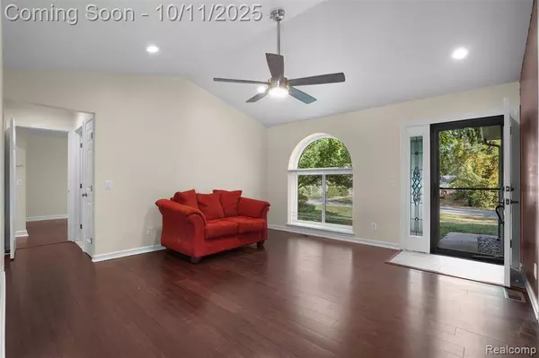 21221 Hamilton Avenue Avenue, Farmington Hills, MI 48336