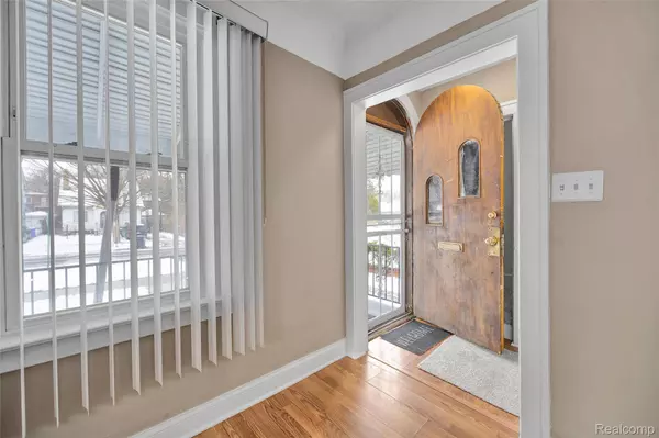 16570 Inverness ST, Detroit, MI 48221