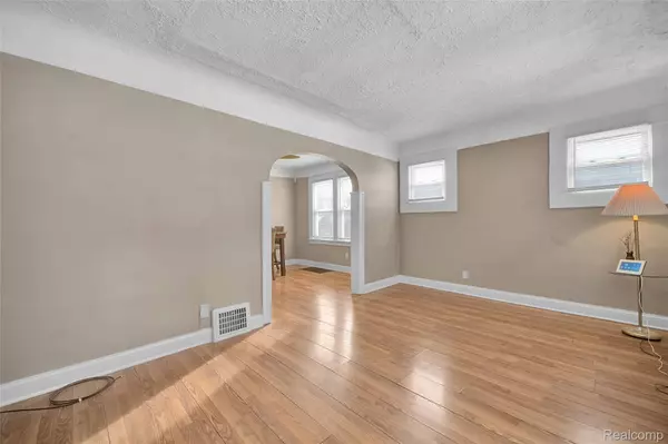 16570 Inverness ST, Detroit, MI 48221